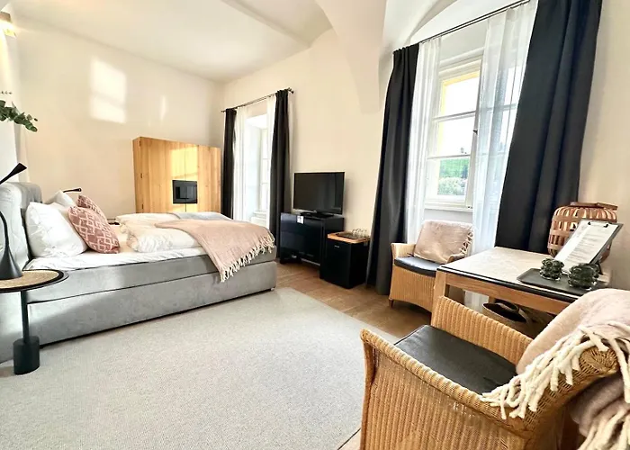 Schloss Ort 4* Pasov