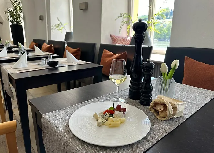 Hotel Schloss Ort 4*