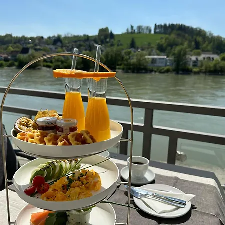 Schloss Ort Hotel