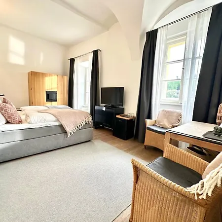 Schloss Ort 4* Pasov