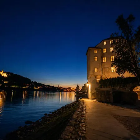 Schloß Ort Hotel 4*