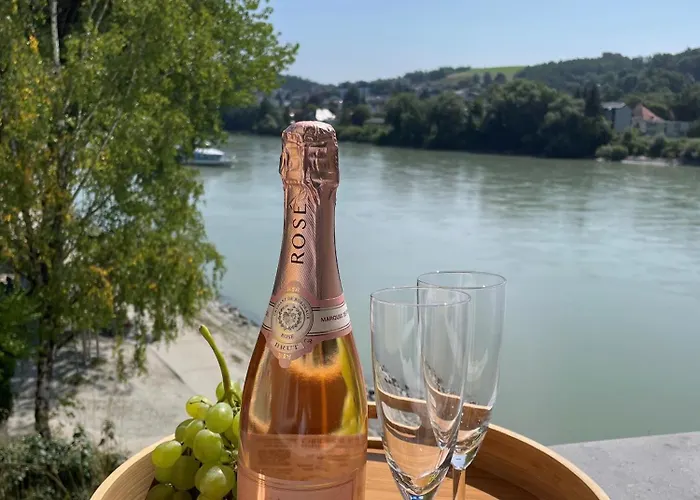 Otel Schloss Ort Passau